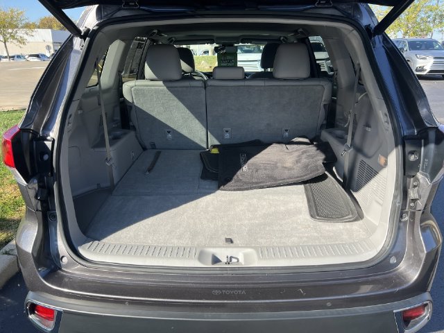 Used 2018 Toyota Highlander Limited AWD/4WD image 22