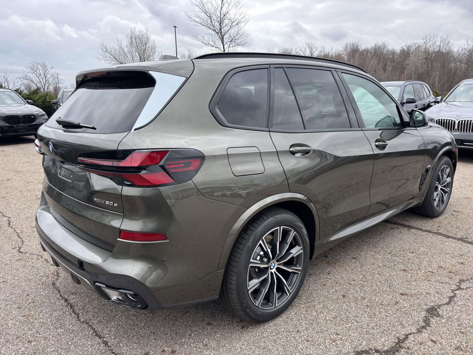 New 2026 BMW X5 xDrive50e image 5