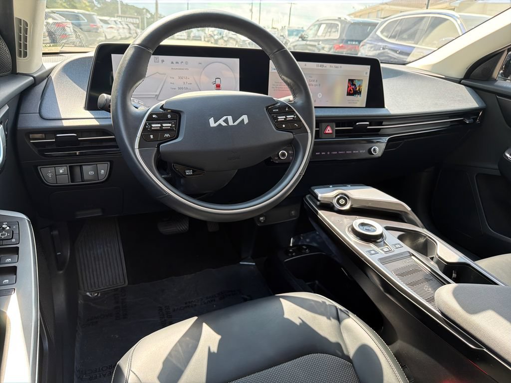 Used 2022 Kia EV6 Light RWD image 22