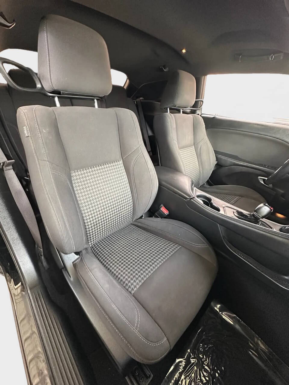 Used 2019 Dodge Challenger SXT image 15