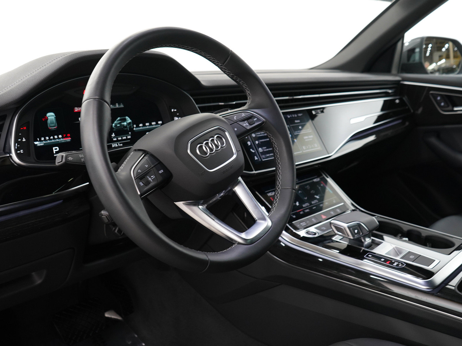 Used 2025 Audi Q8 Premium w/ Convenience Package AWD/4WD image 29