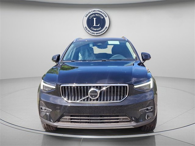 New 2025 Volvo XC40 B5 Ultra w/ Climate Package image 2