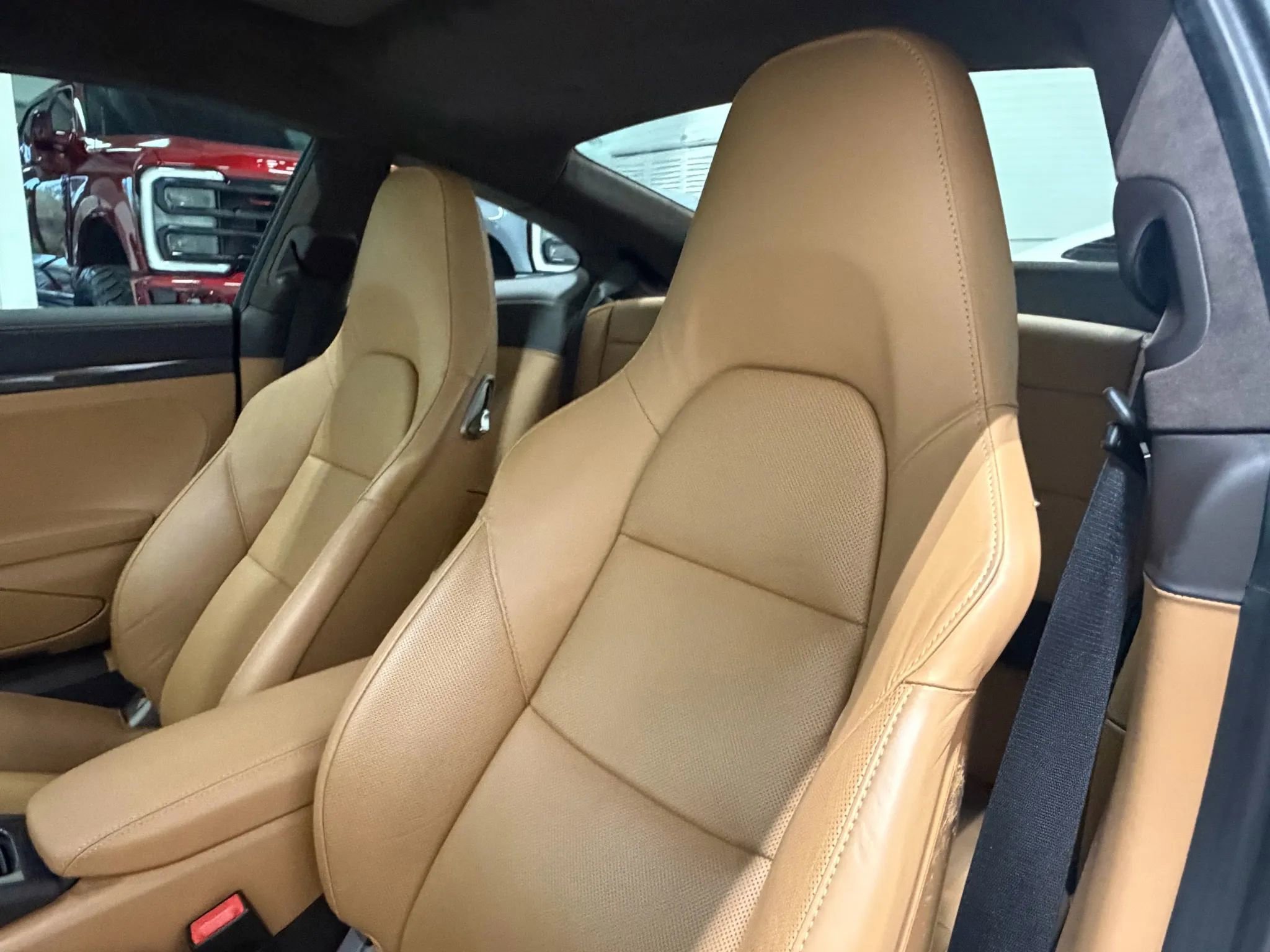 Used 2017 Porsche 911 Turbo S image 25