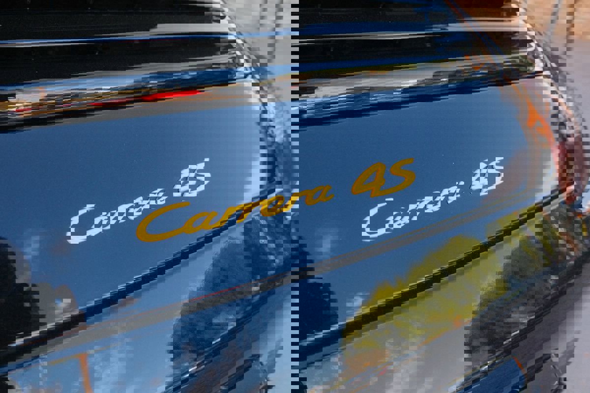 Used 2006 Porsche 911 Carrera 4S image 36