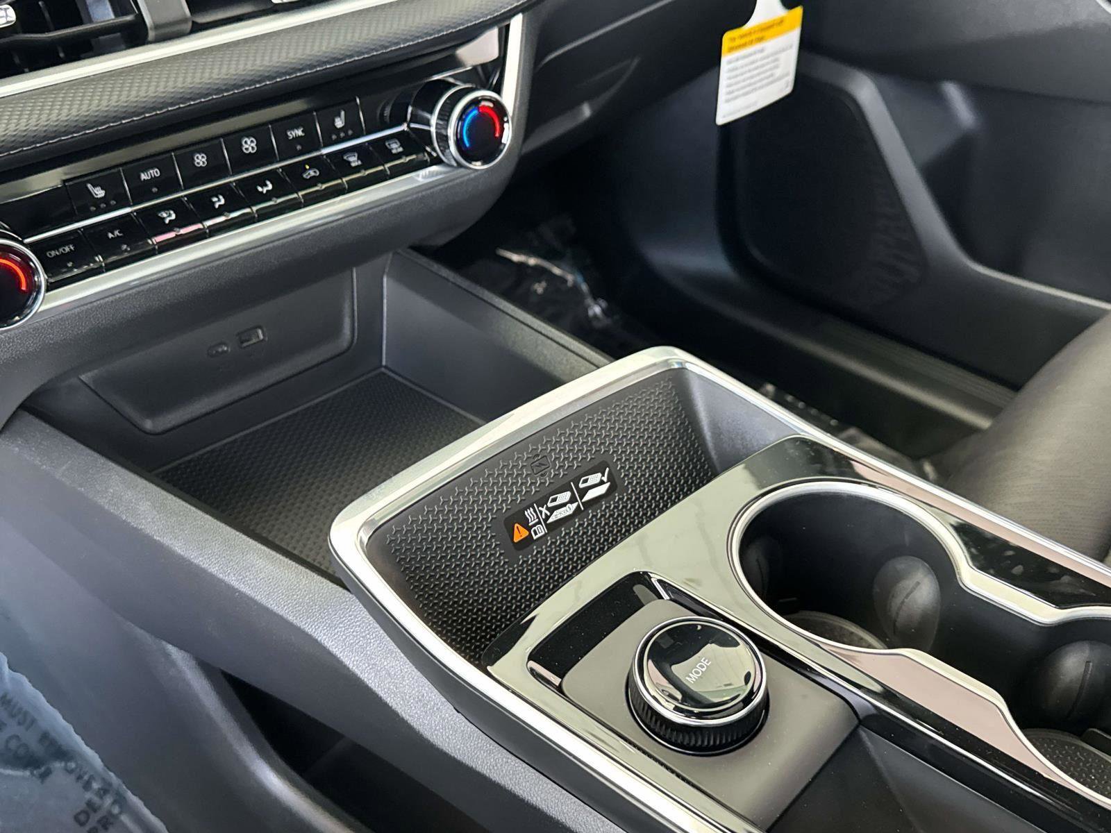 New 2026 Chevrolet Equinox LT w/ Convenience Package II image 4