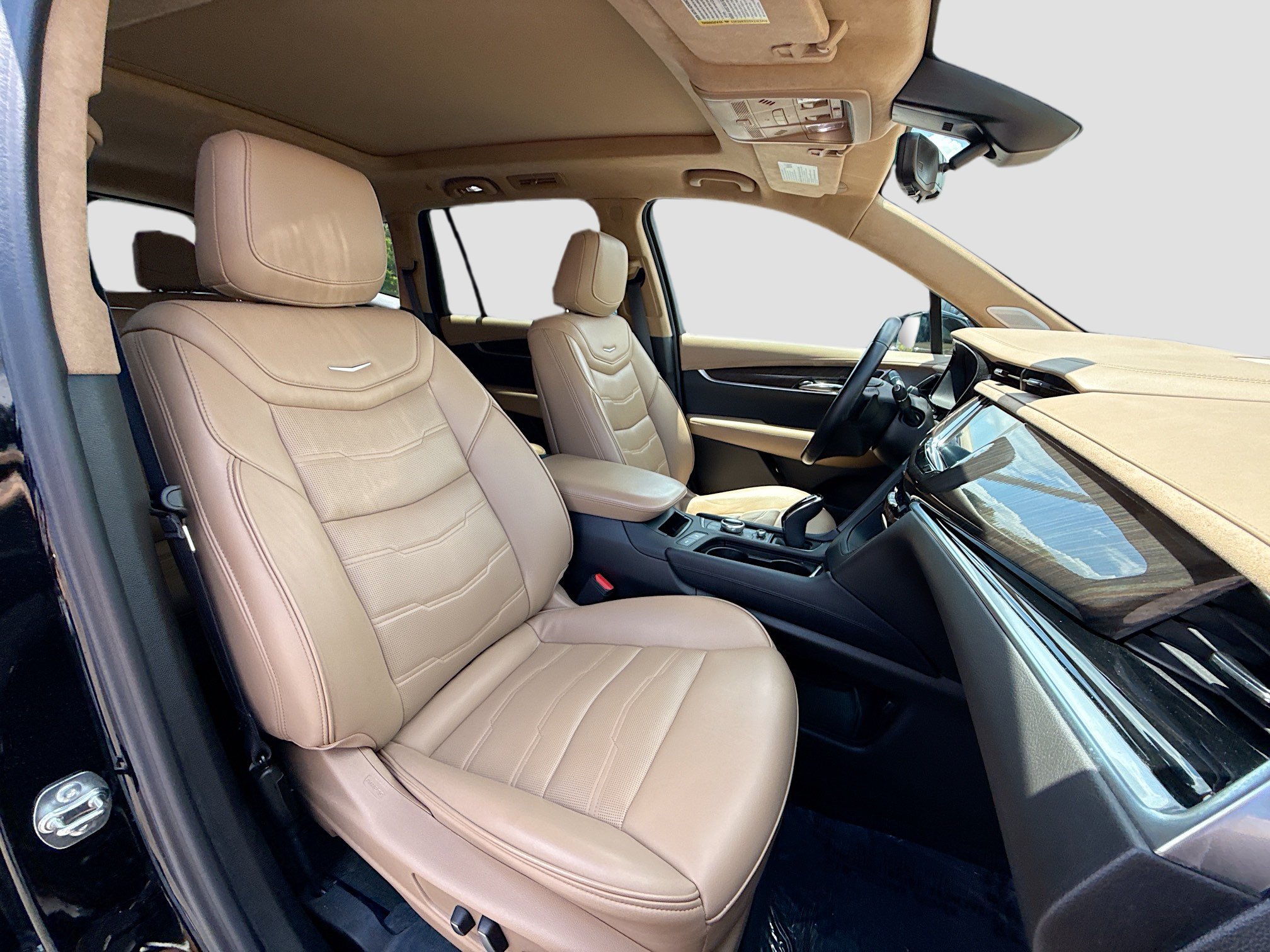 Used 2024 Cadillac XT6 Premium Luxury w/ Platinum Package AWD/4WD image 16
