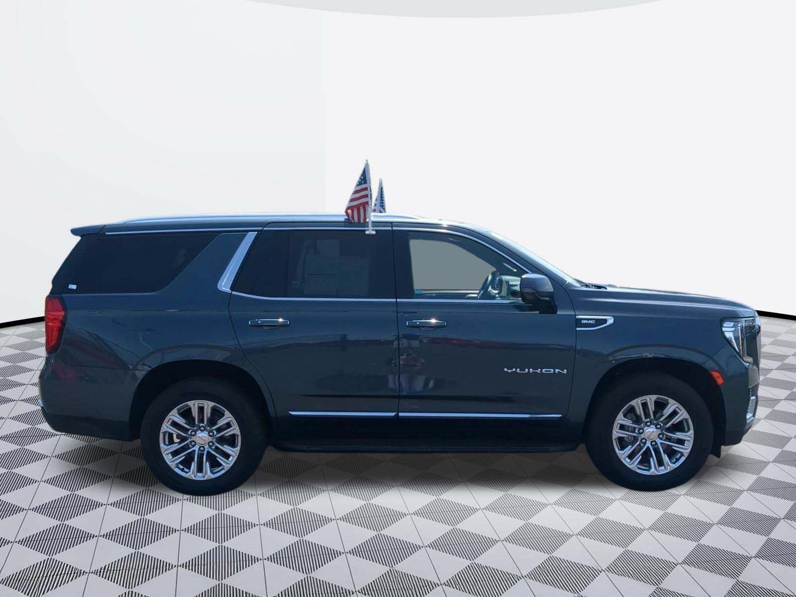 Certified 2021 GMC Yukon SLT w/ SLT Luxury Plus Package AWD/4WD image 8
