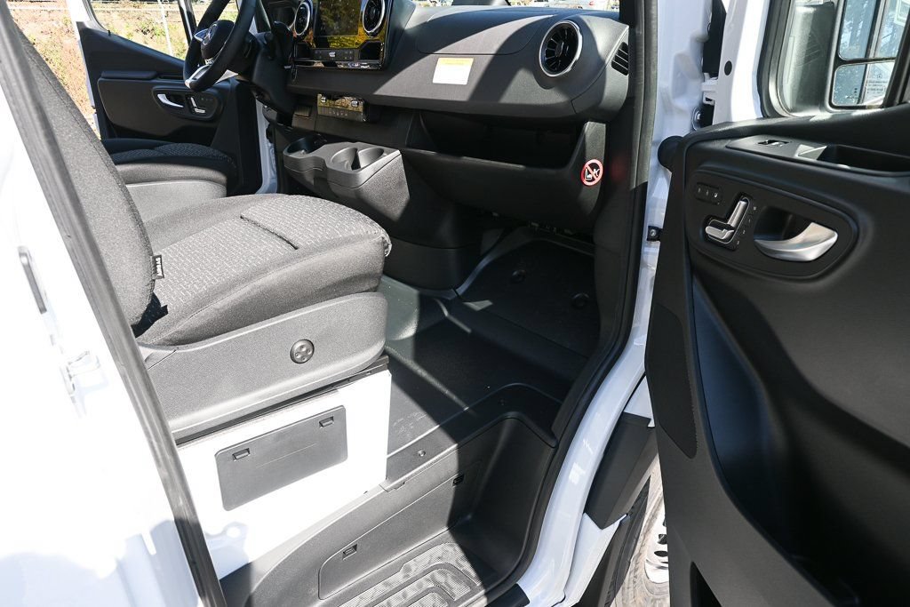 Used 2026 Mercedes-Benz Sprinter 4500 image 22