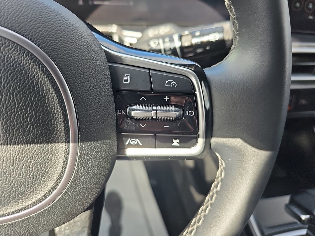 Used 2024 Kia Sorento EX w/ Panoramic Sunroof Package image 23