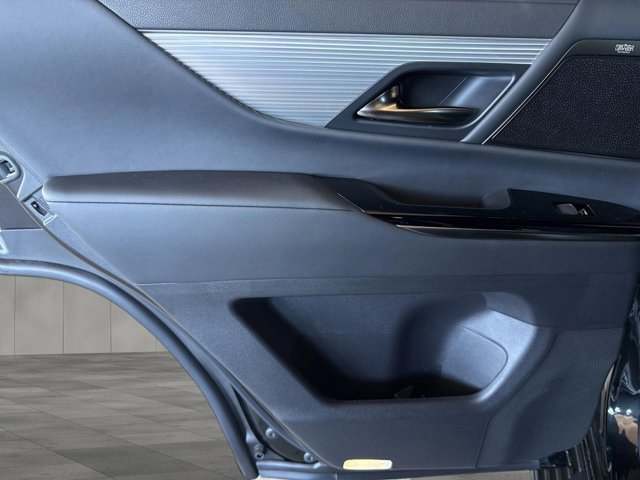 Certified 2025 Lexus LX 700h F Sport image 19