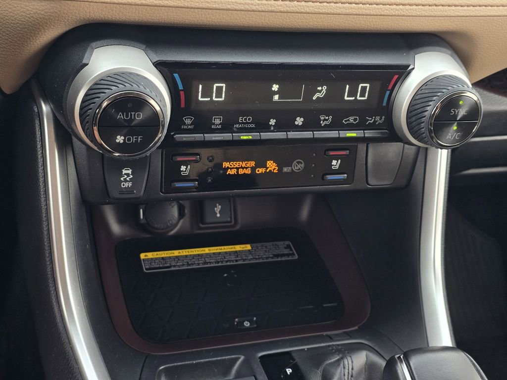 Used 2020 Toyota RAV4 Limited image 20