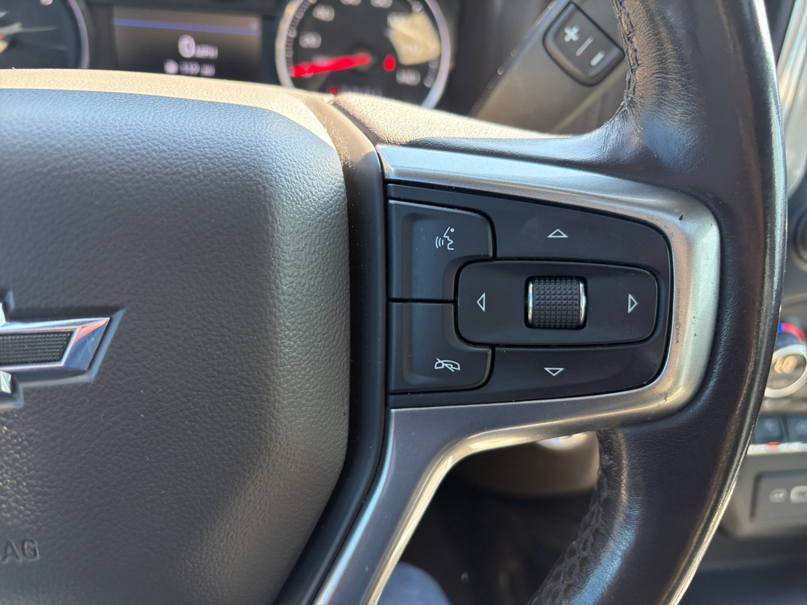 Used 2019 Chevrolet Silverado 1500 LT Trail Boss AWD/4WD image 22
