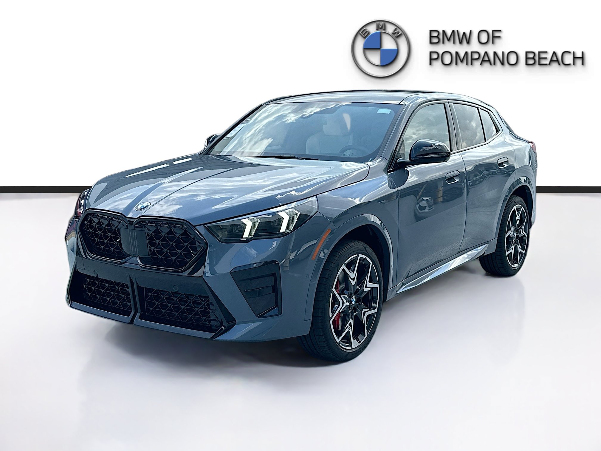 New 2026 BMW X2 xDrive28i w/ Technology Package AWD/4WD image 3