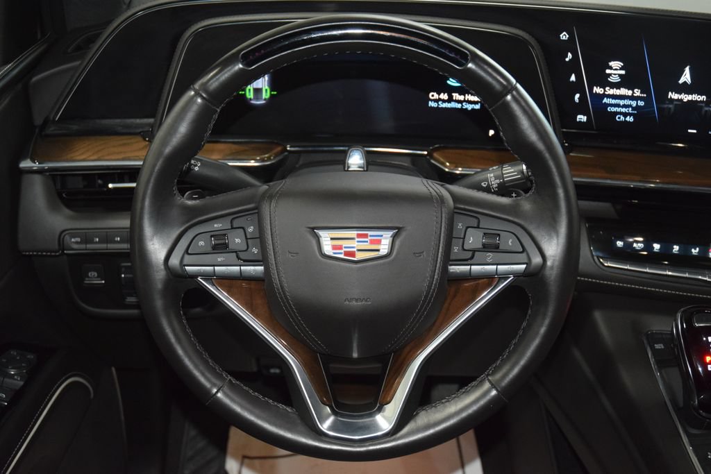 Used 2024 Cadillac Escalade ESV Premium Luxury Platinum AWD/4WD image 29