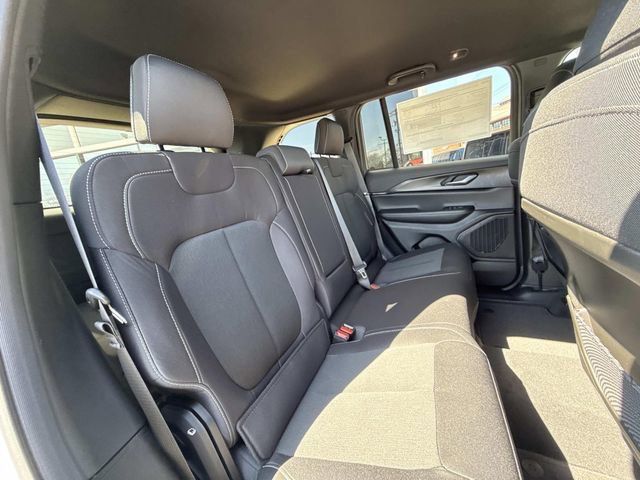 New 2026 Jeep Grand Cherokee Laredo image 36