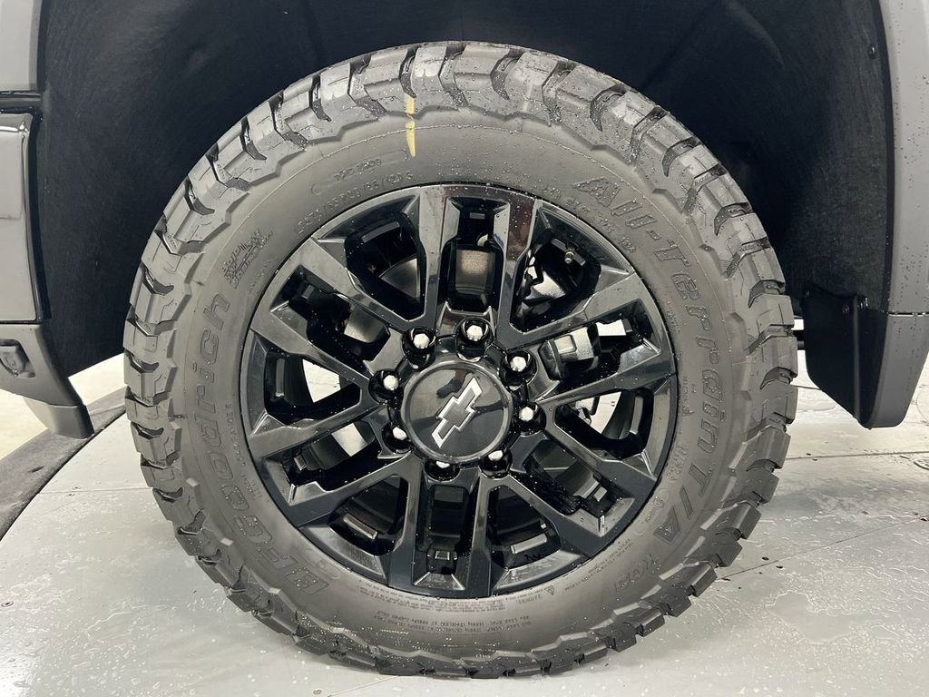 Used 2025 Chevrolet Silverado 2500 LTZ w/ LTZ Plus Package image 25