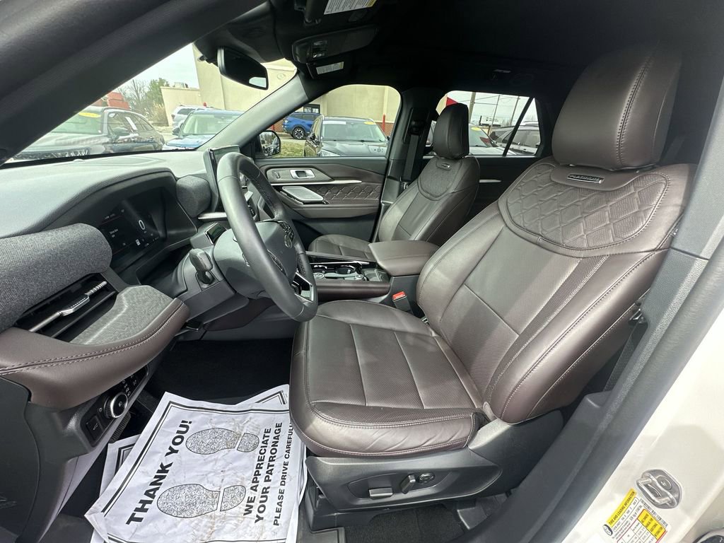 Used 2025 Ford Explorer Platinum w/ Ultimate Package image 11