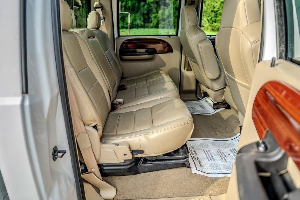 Used 2007 Ford F350 Lariat AWD/4WD image 27