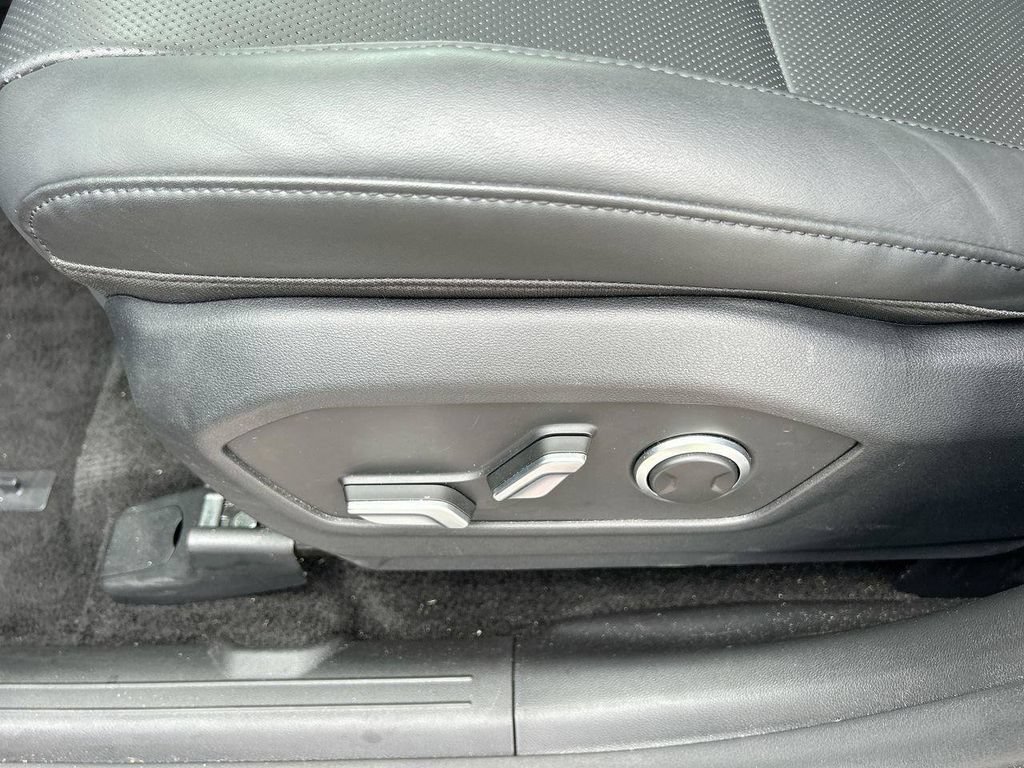 New 2025 Hyundai Santa Fe SEL FWD image 19