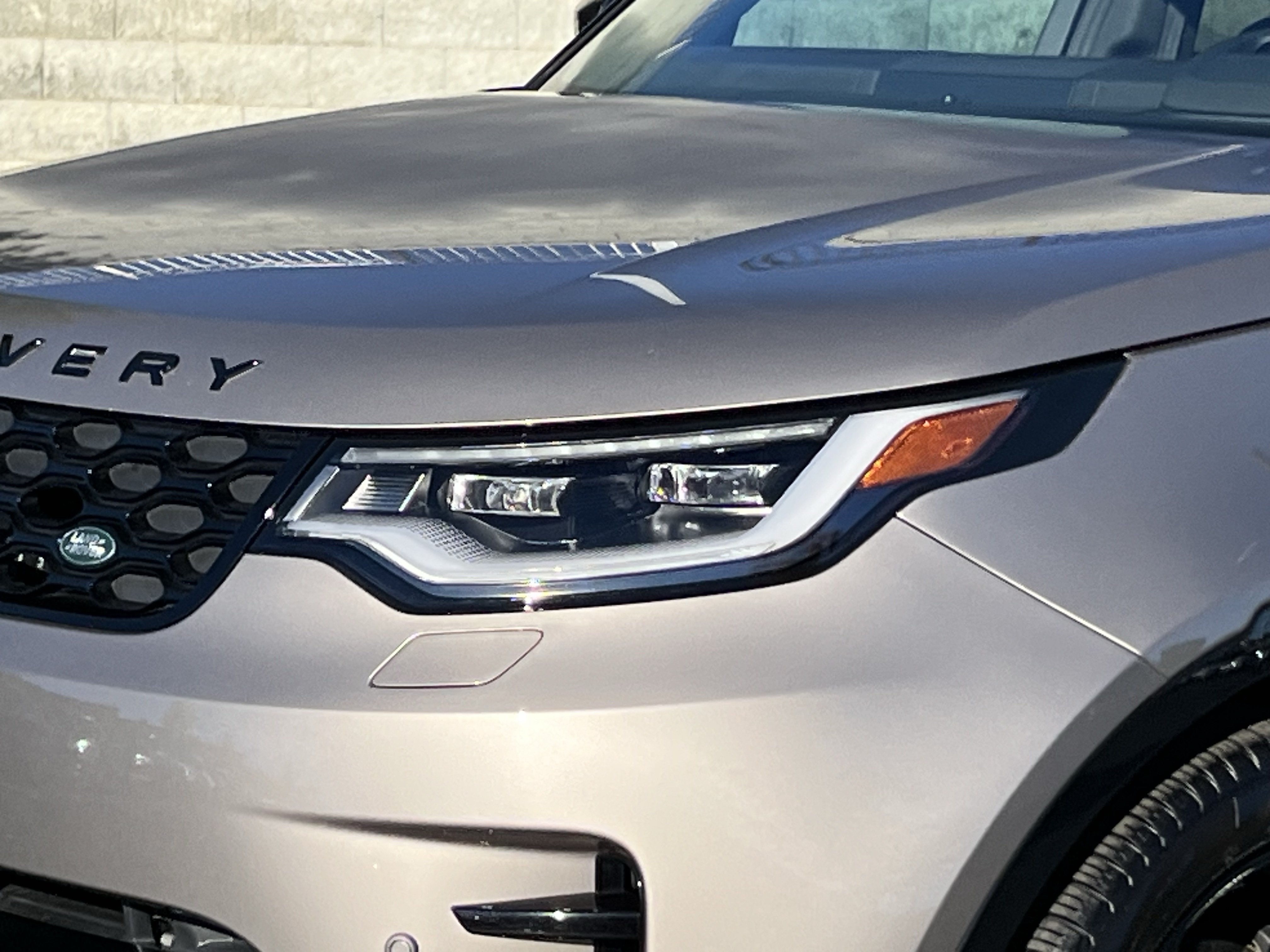 Certified 2025 Land Rover Discovery Dynamic SE AWD/4WD image 11