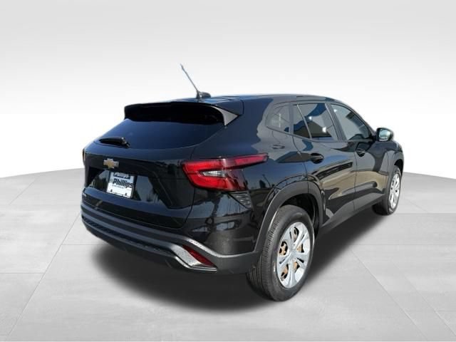 Used 2024 Chevrolet Trax LS FWD image 13