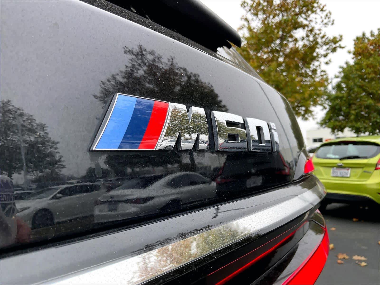 Used 2025 BMW X7 M60i image 10