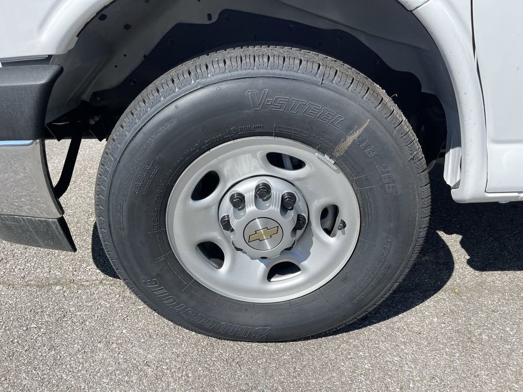 New 2025 Chevrolet Express 3500 w/ Power Convenience Package image 6
