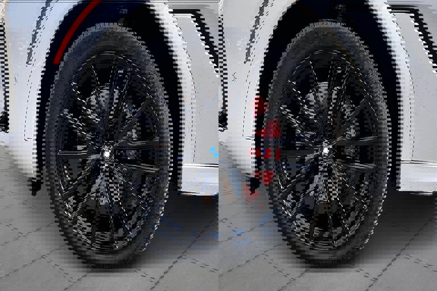 Certified 2024 BMW X6 xDrive40i w/ Premium Package image 11