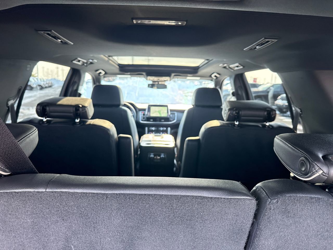 Used 2023 GMC Yukon SLT image 11