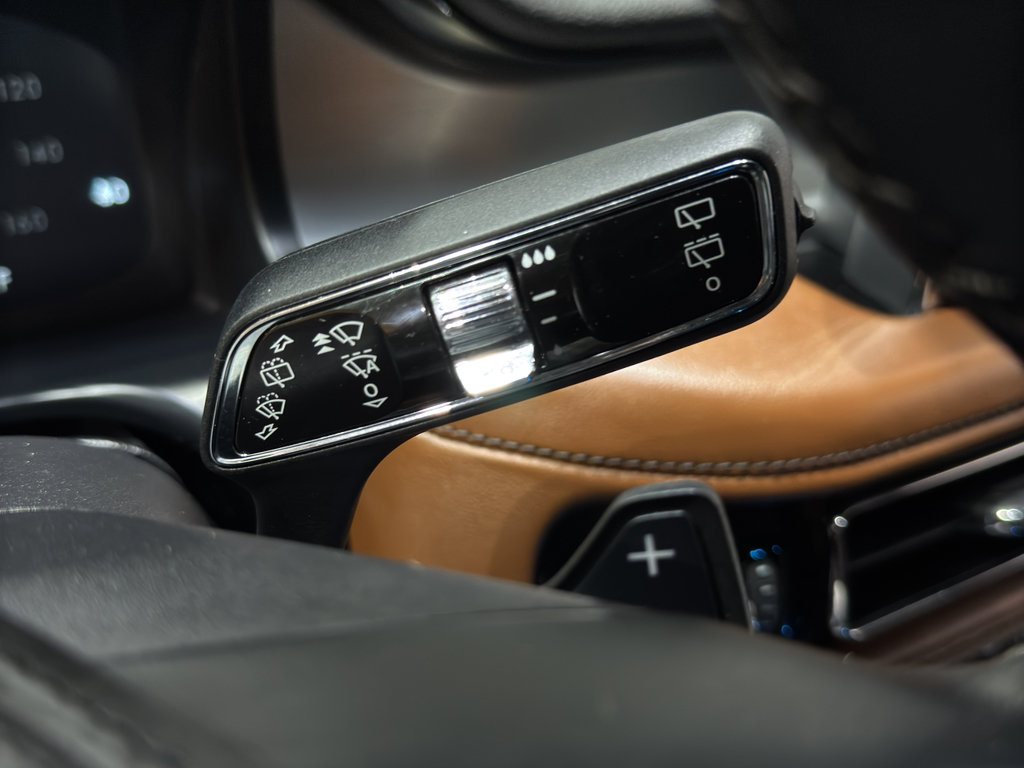 Used 2023 Lincoln Aviator Reserve w/ Equipment Group 201A image 27