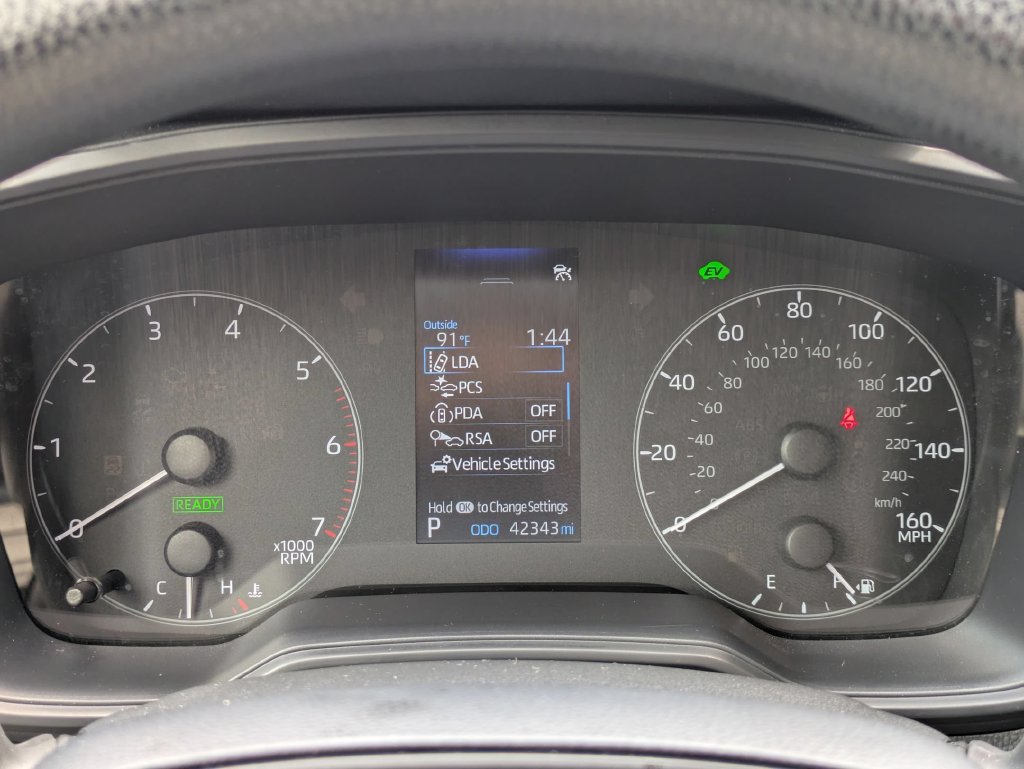 Used 2025 Toyota Corolla LE FWD image 16