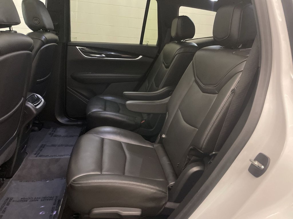 Used 2020 Cadillac XT6 Premium Luxury image 19