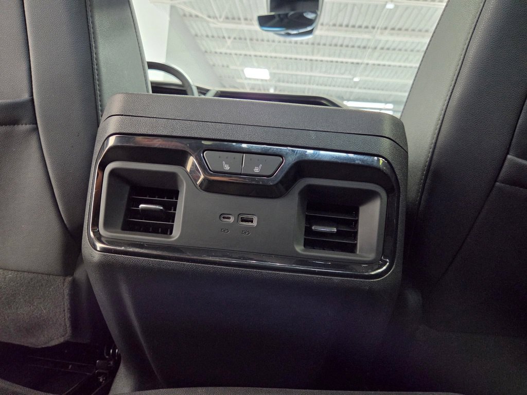 Used 2024 GMC Sierra 2500 AT4 w/ Technology Package AWD/4WD image 23