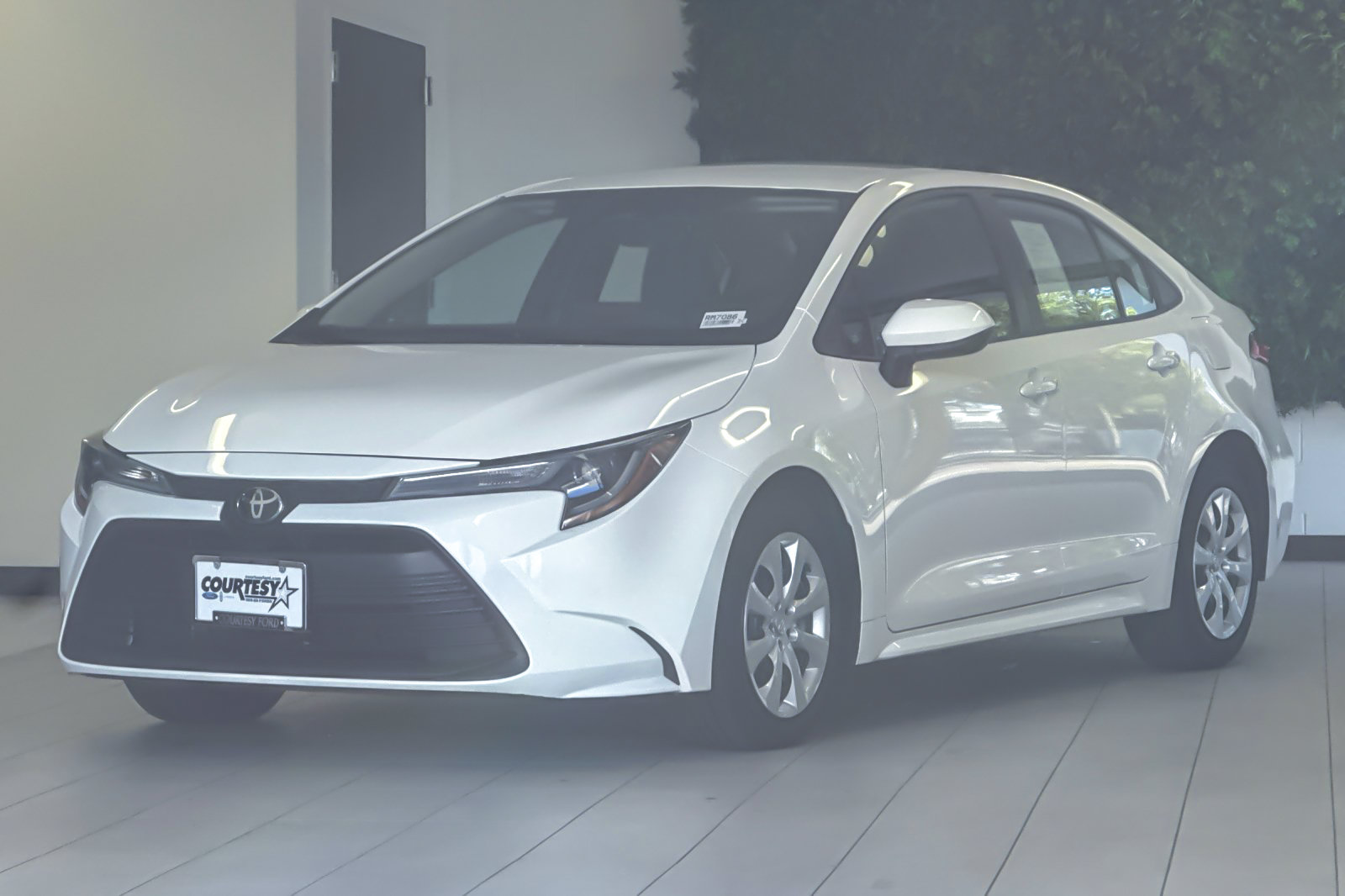 Used 2025 Toyota Corolla LE FWD image 8
