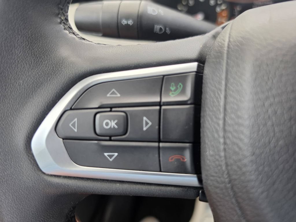Used 2024 Jeep Compass Limited AWD/4WD image 16