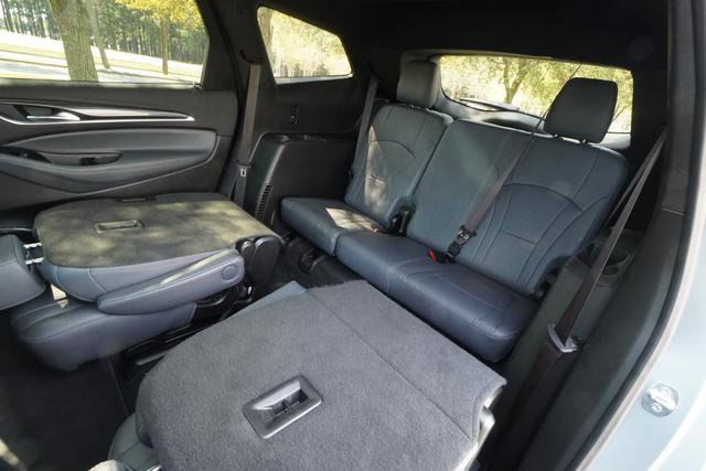 Used 2023 Buick Enclave Essence w/ Experience Buick Package image 25