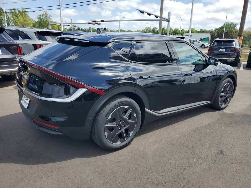 New 2025 Kia EV6 Light w/ Light LR Technology Package image 4