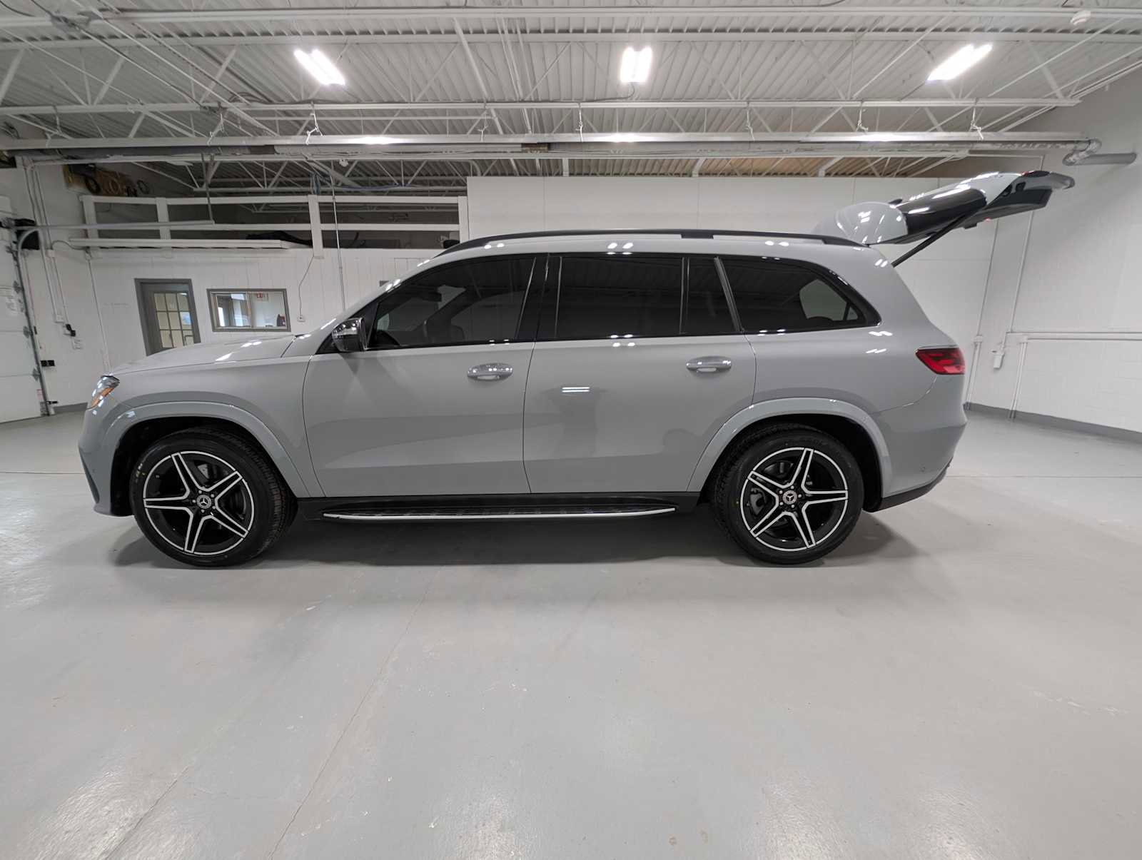 Certified 2025 Mercedes-Benz GLS 450 4MATIC image 12