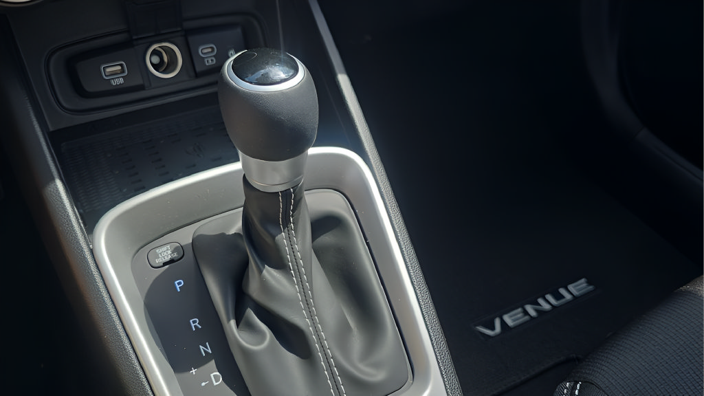 New 2026 Hyundai Venue SEL FWD image 21