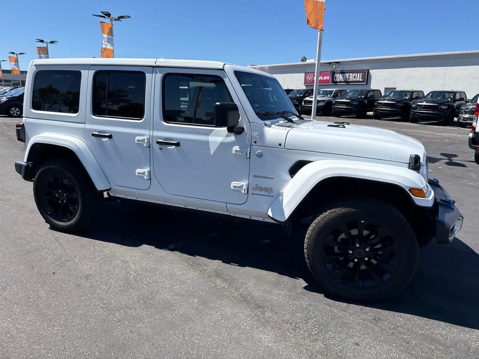 Used 2024 Jeep Wrangler Unlimited Sahara AWD/4WD image 11