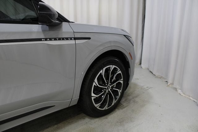 New 2026 Lincoln Nautilus Reserve AWD/4WD image 30