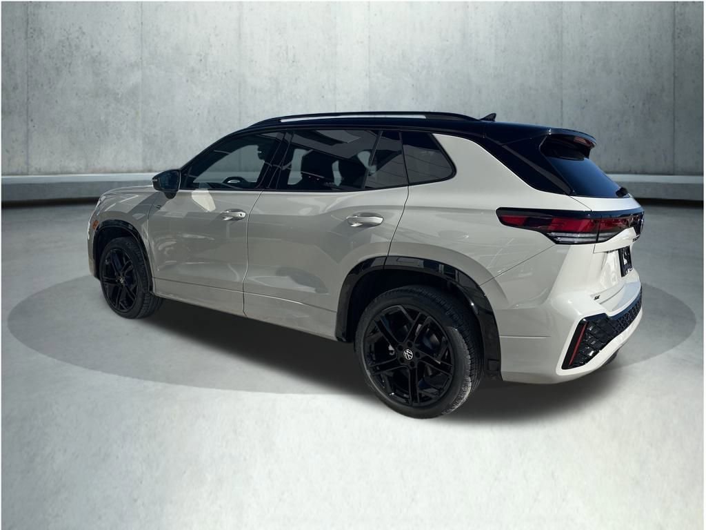 New 2026 Volkswagen Tiguan SE R-Line image 3