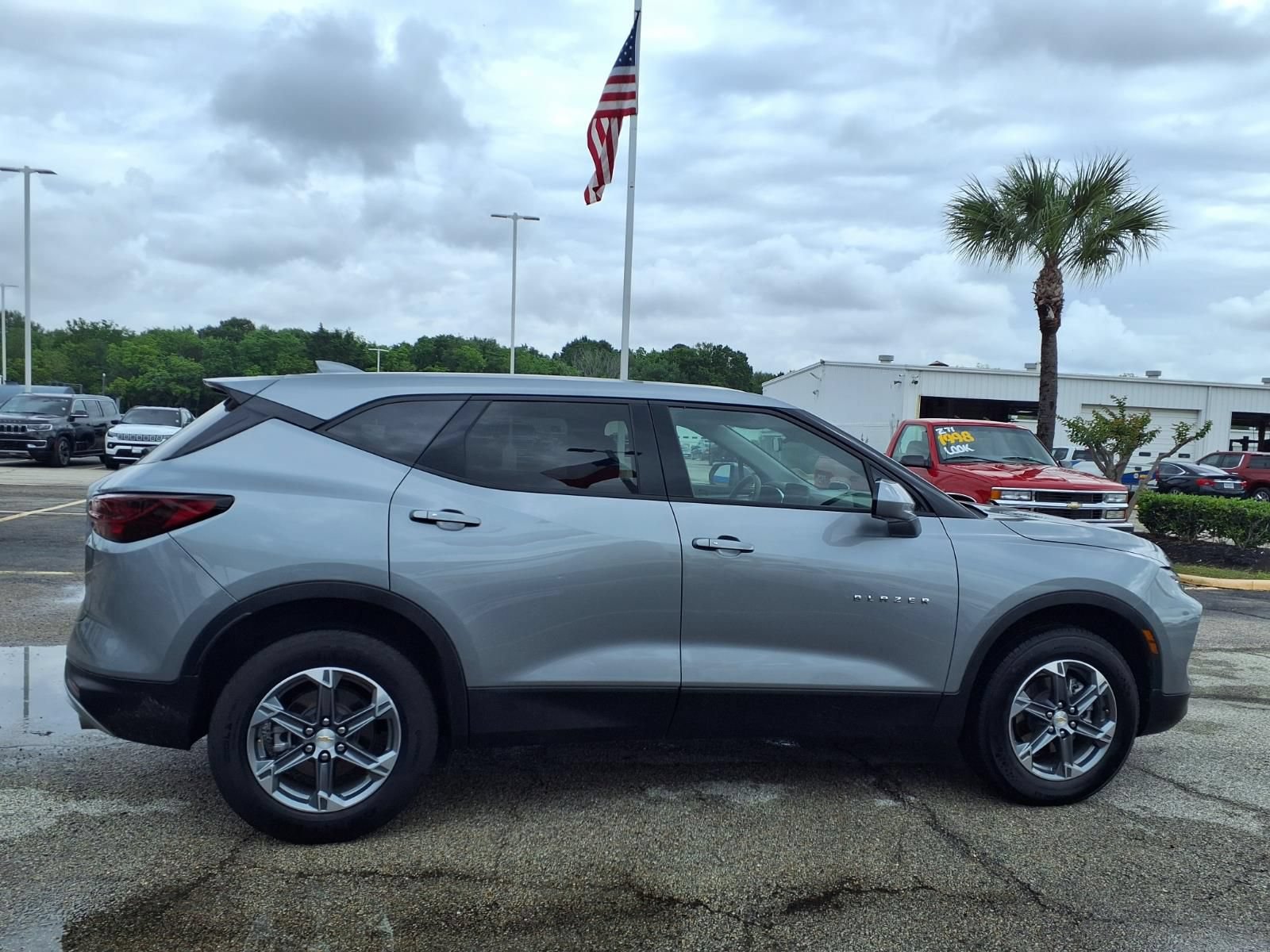 Used 2025 Chevrolet Blazer LT AWD/4WD image 21