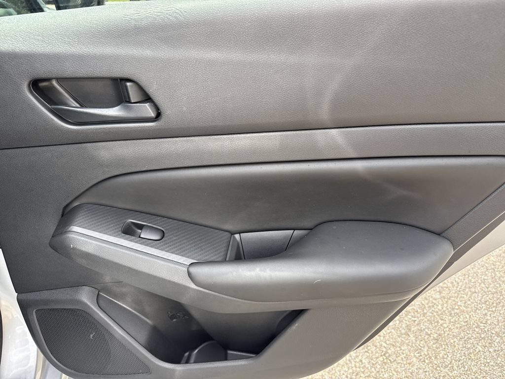 Used 2024 Nissan Altima 2.5 S FWD image 16