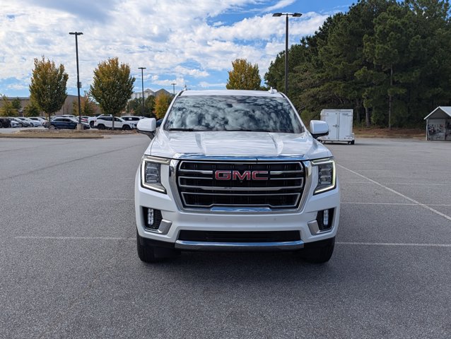 Used 2023 GMC Yukon SLT w/ SLT Premium Package AWD/4WD image 2