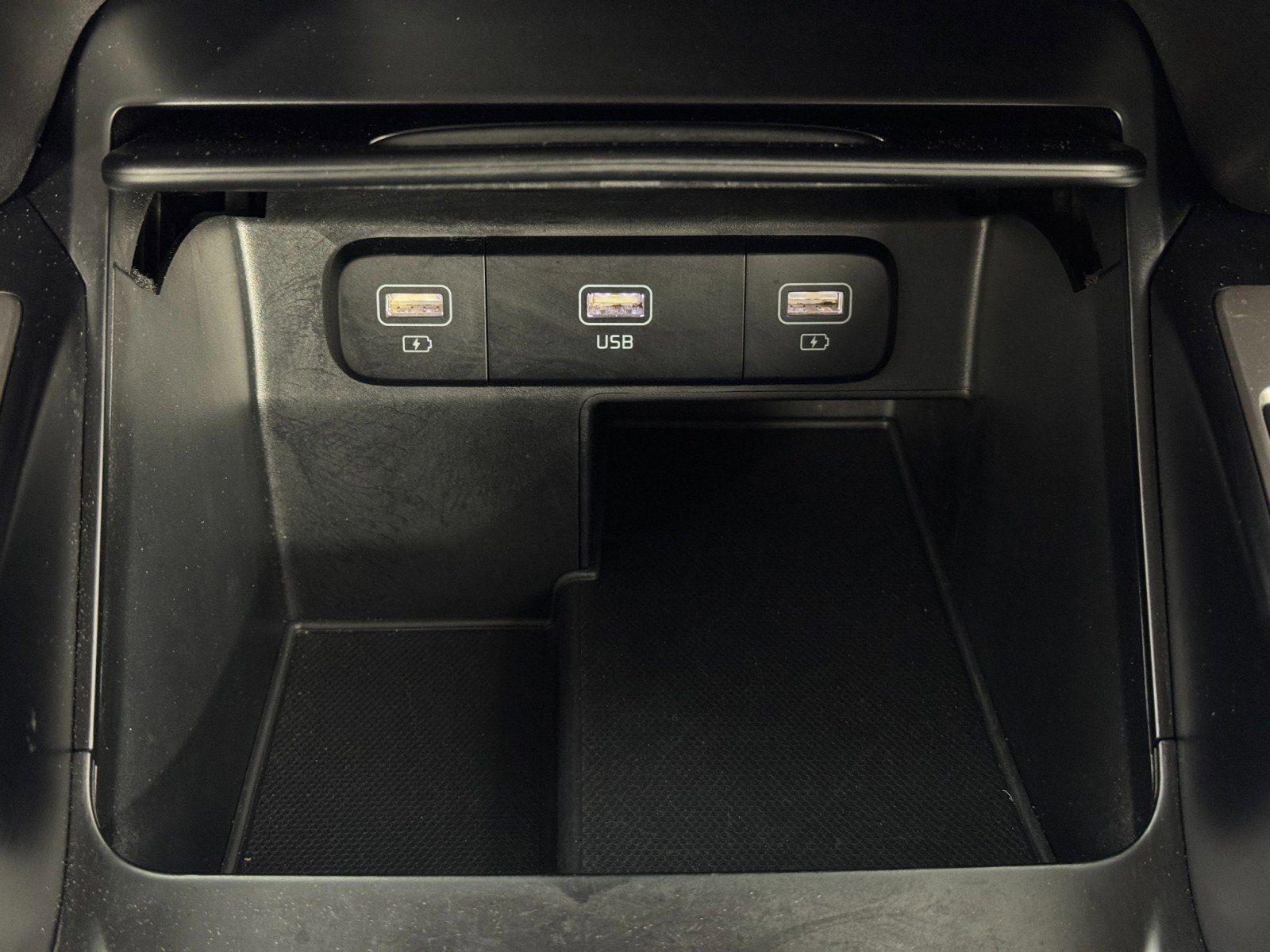 Used 2021 Kia Sorento S image 26