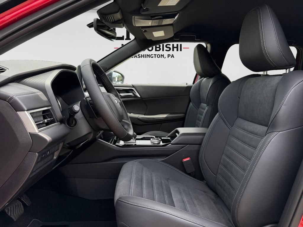 New 2026 Mitsubishi Outlander LE AWD/4WD image 18