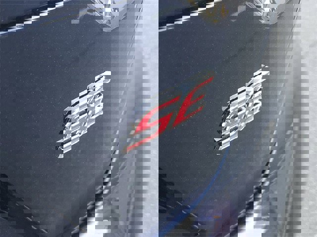 Used 2025 Toyota Corolla SE image 7