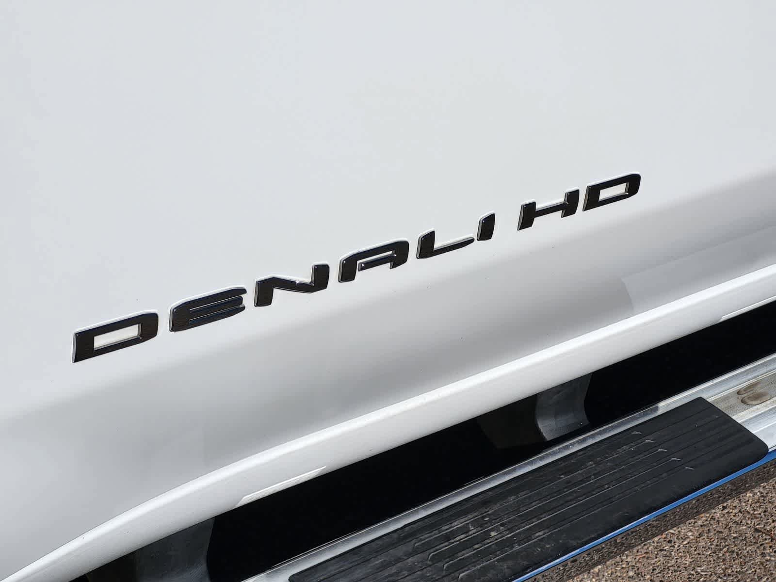 Used 2022 GMC Sierra 2500 Denali w/ Denali Ultimate Package image 11