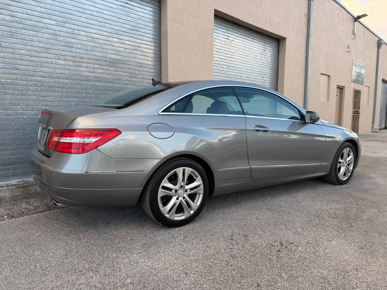 Used 2010 Mercedes-Benz E 350 Coupe image 6